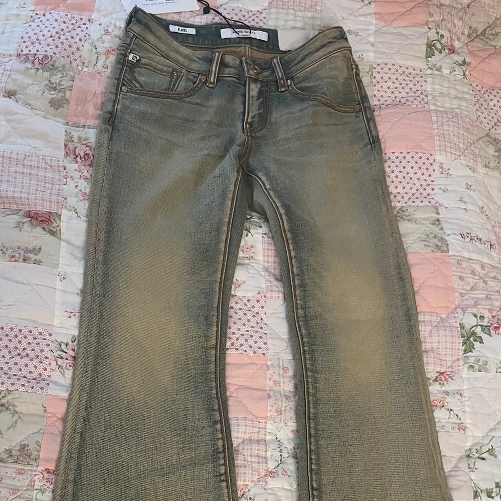 Miss Sixty Flare Jeans Low-waist Vintage Yellow-Toned